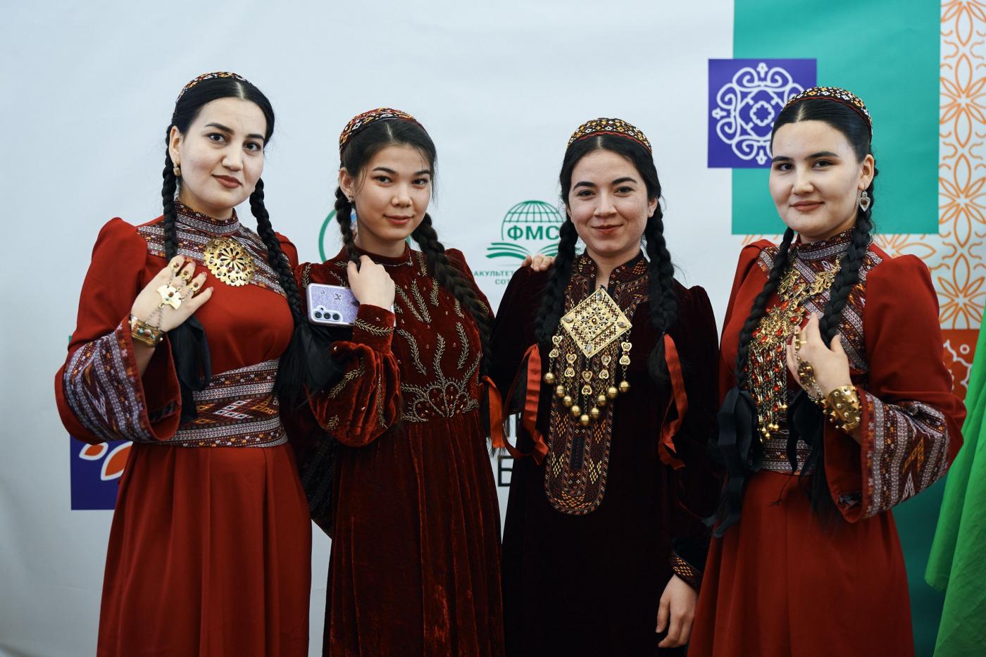Колоритный праздник Политеха: фестиваль национальных культур прошел в БНТУ